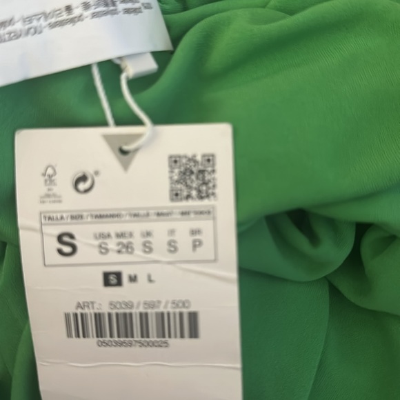 NWT ZARA Green Dress With Ruching Bloggers Favorite - Picture 7 of 7